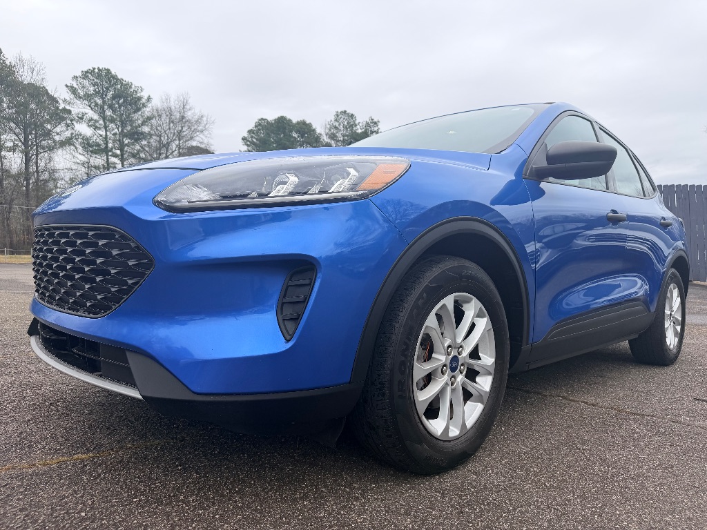 2021 Ford Escape S's photo