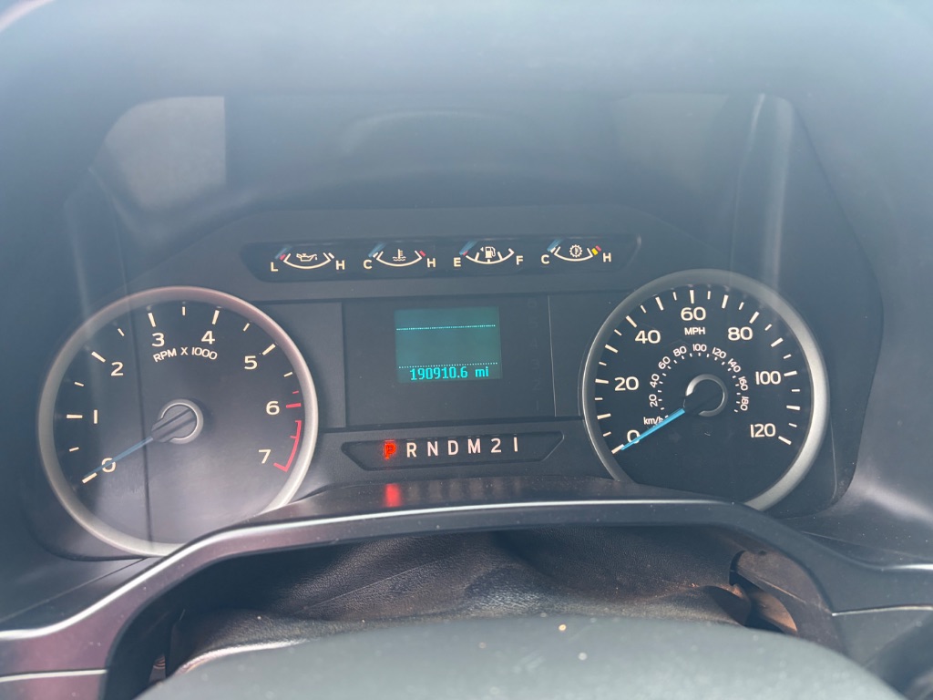2015 Ford F-150 XLT - Photo 11