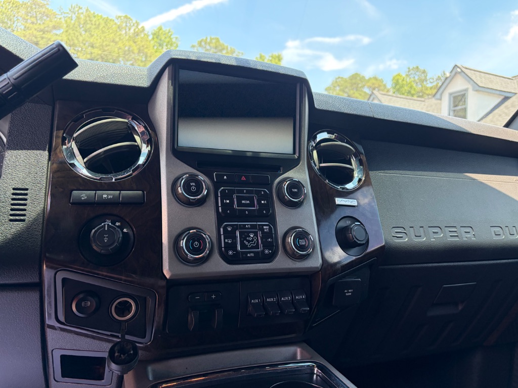 2016 Ford F-350 Super Duty Lariat - Photo 12
