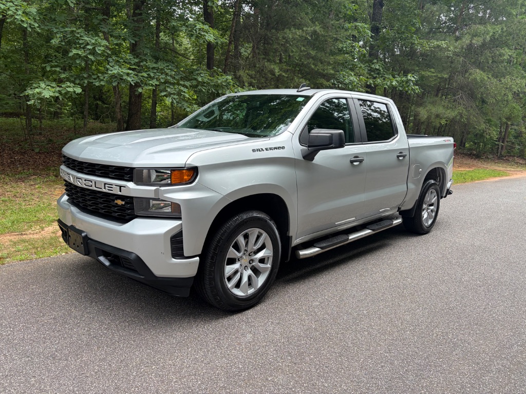 2021 Chevrolet Silverado 1500 Custom 4X4 Crew Cab Short Box's photo