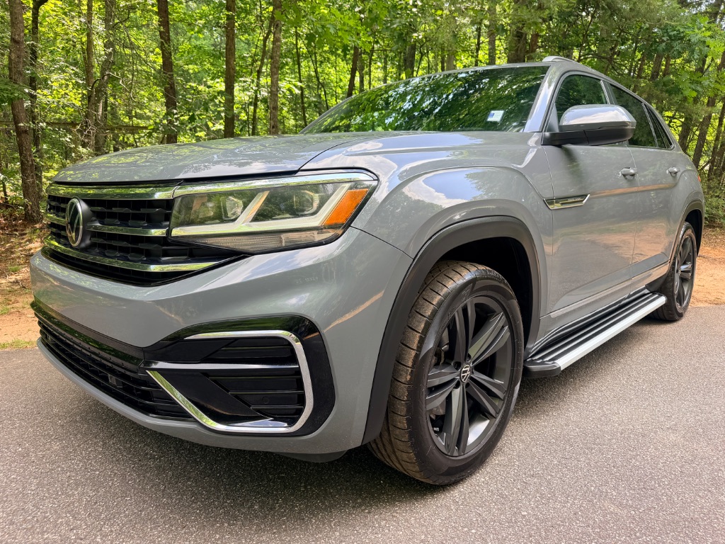 2021 Volkswagen Atlas Cross Sport 3.6L V6 SE w/Tech R-Line's photo